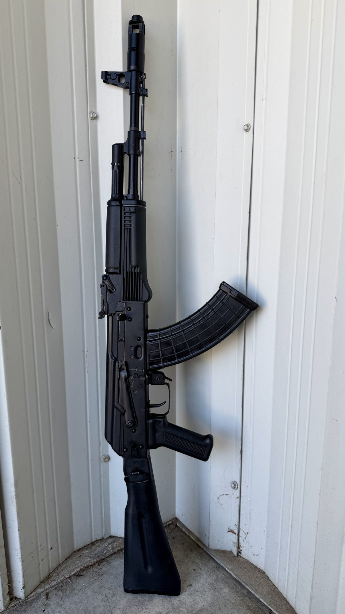 We present: the IDAZ-AK103! It's ONLY MilSpec AK103 out on the US market. Using Azerbaijani parts from Iglim Defense, who have the original TDPs from Russia!